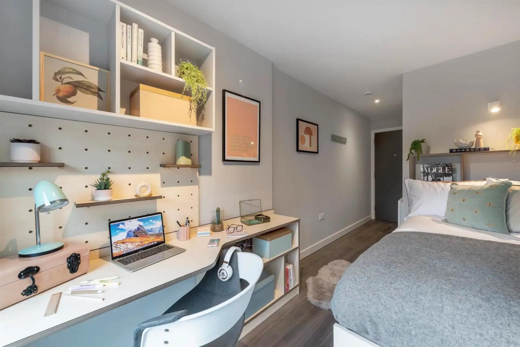 Apartment in Leicester - View 3