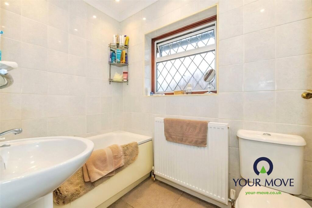 Chapmans Close, Challock, TN25 photo 3