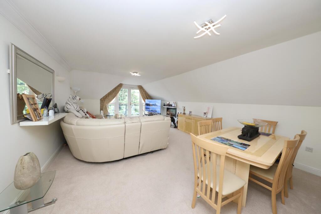 Apartment in Harrow - View 5