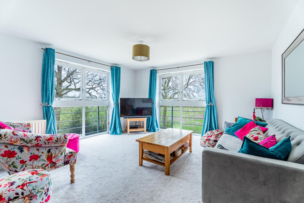 Additional image 2 of Astwick Manor, Coopers Green Lane, Hatfield, Hertfordshire, AL10