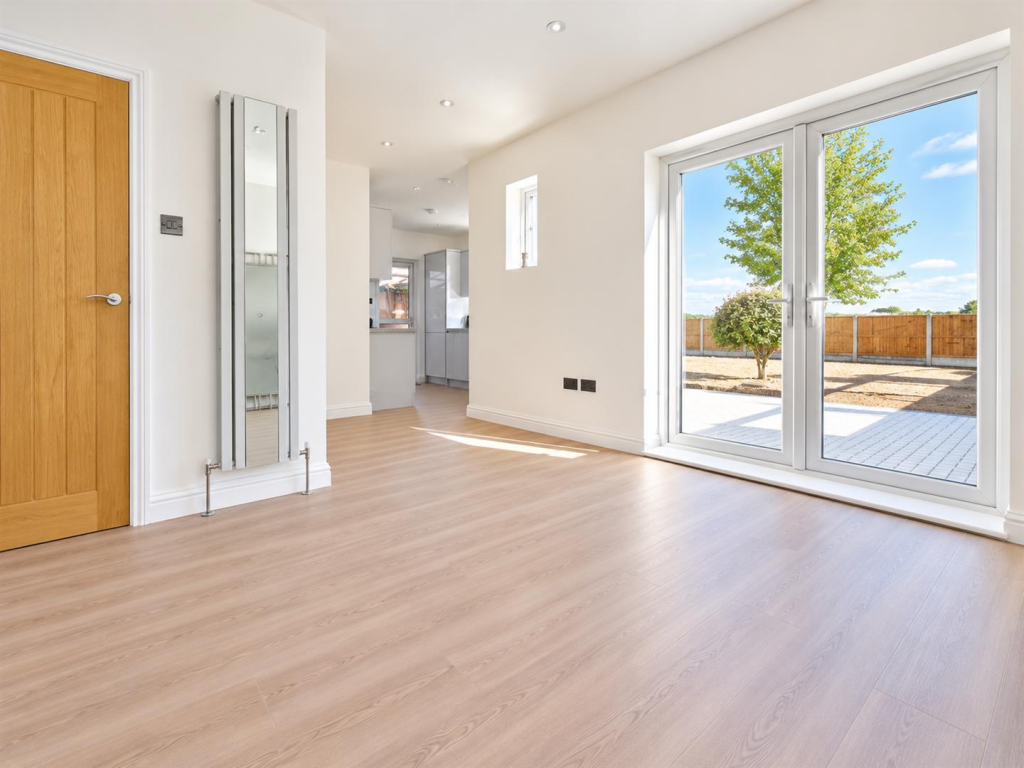 House in Southend-on-Sea - View 4