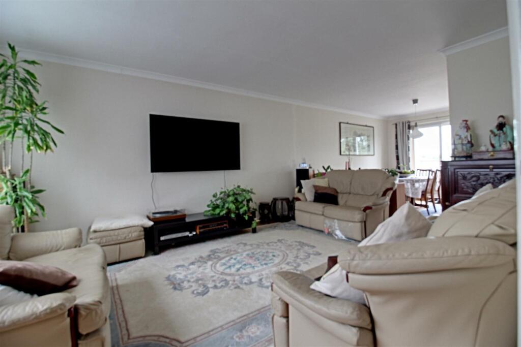House in Hemel Hempstead - View 2