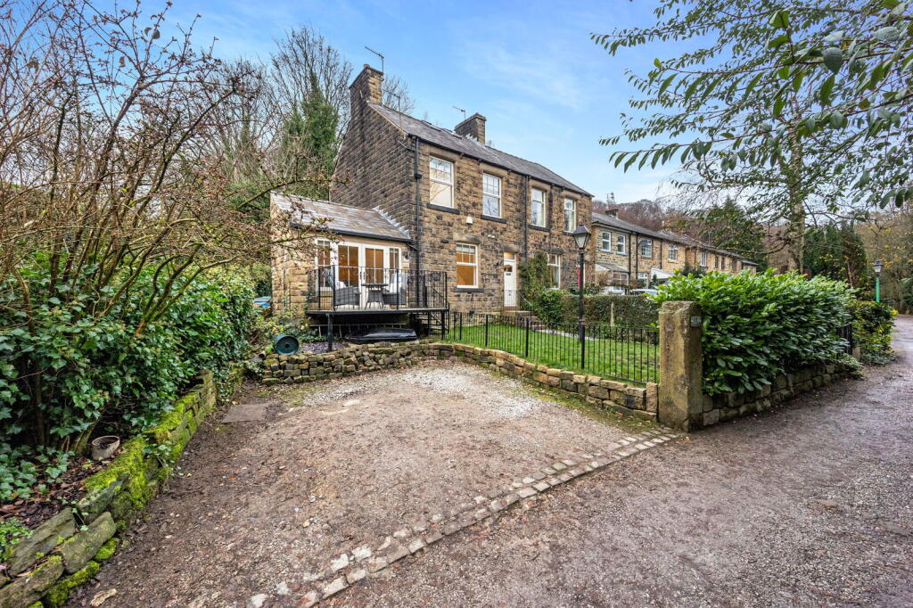 Lowerfields, Dobcross, Saddleworth photo 3