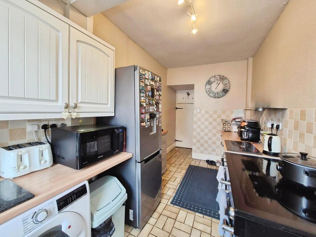 House in Yeovil, Somerset - View 2