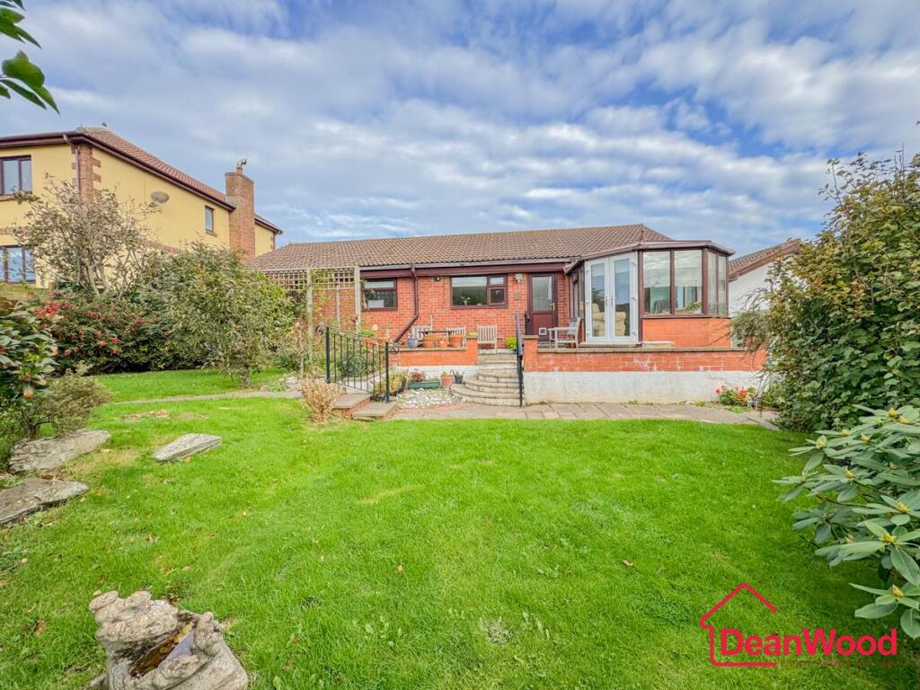 28 Rhenwyllan Close, Port St. Mary, Isle of Man photo 3