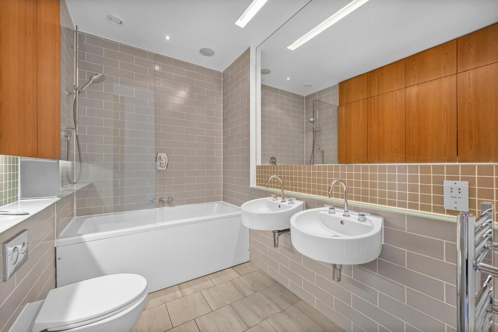 Apartment in London - View 5