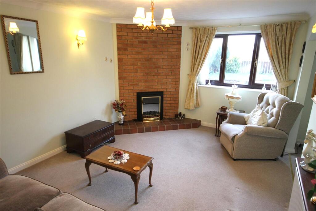 St James Drive, Northallerton, DL7 photo 2