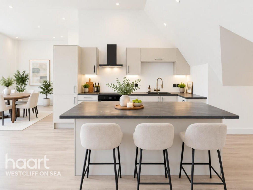 Apartment in Southend-on-Sea, Essex - View 3