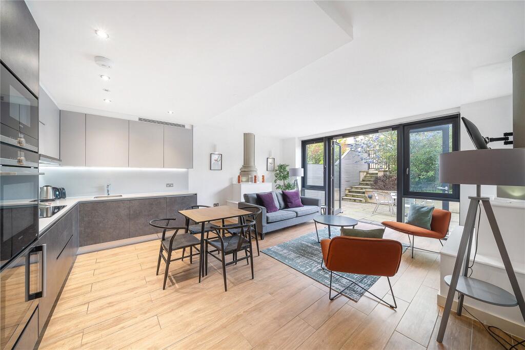 Main image of property: St Georges Apartments, 368 High Street, Brentford, TW8