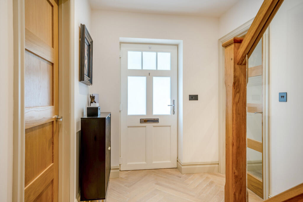House in Brackley, West Northamptonshire - View 4