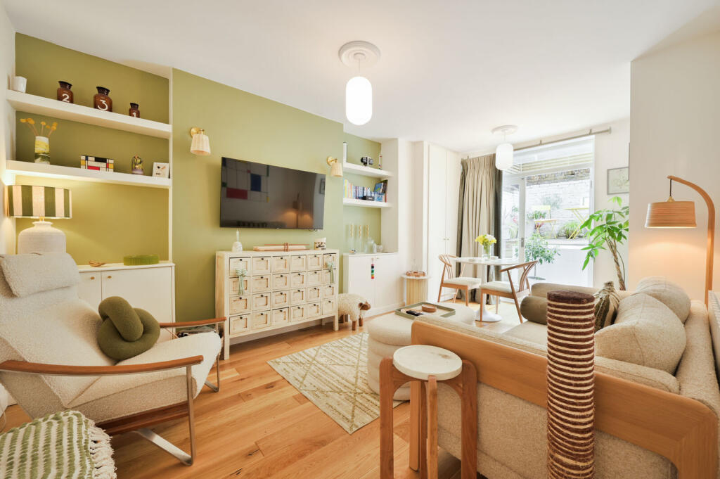 Apartment in London - View 5