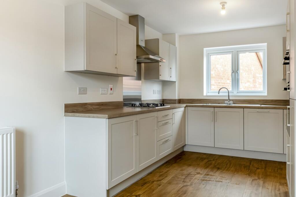 Bennetts Road, North Keresley, CV7 photo 4