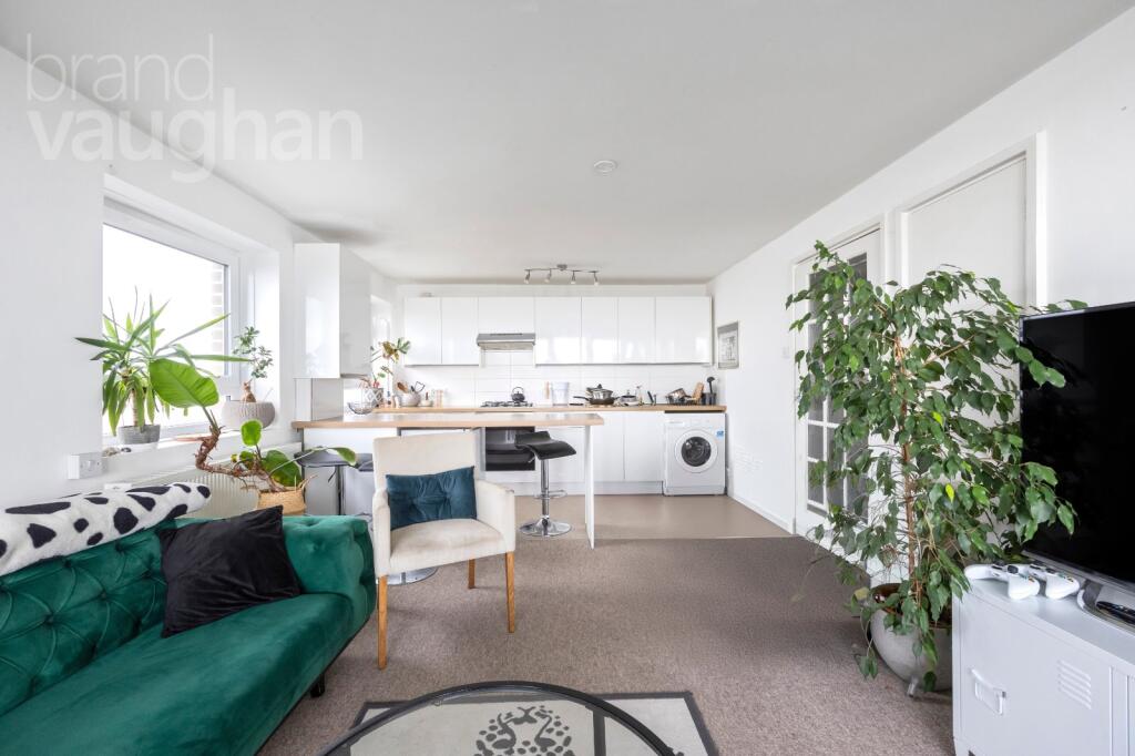 Apartment in Brighton, Queen's Park - View 5
