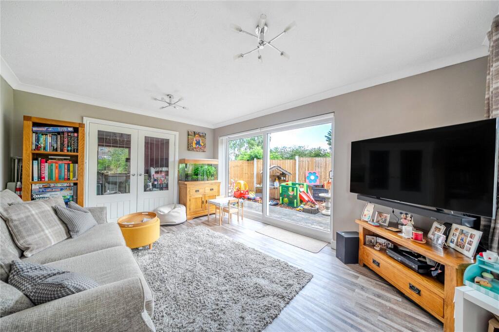 House in Leeds, Howlett Cross - View 2