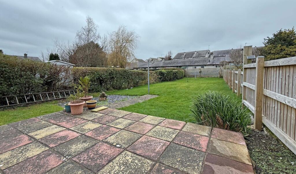 House in Llanfairpwllgwyngyll, Pentre Isaf, Llanfair Pwllgwyngyll - View 6