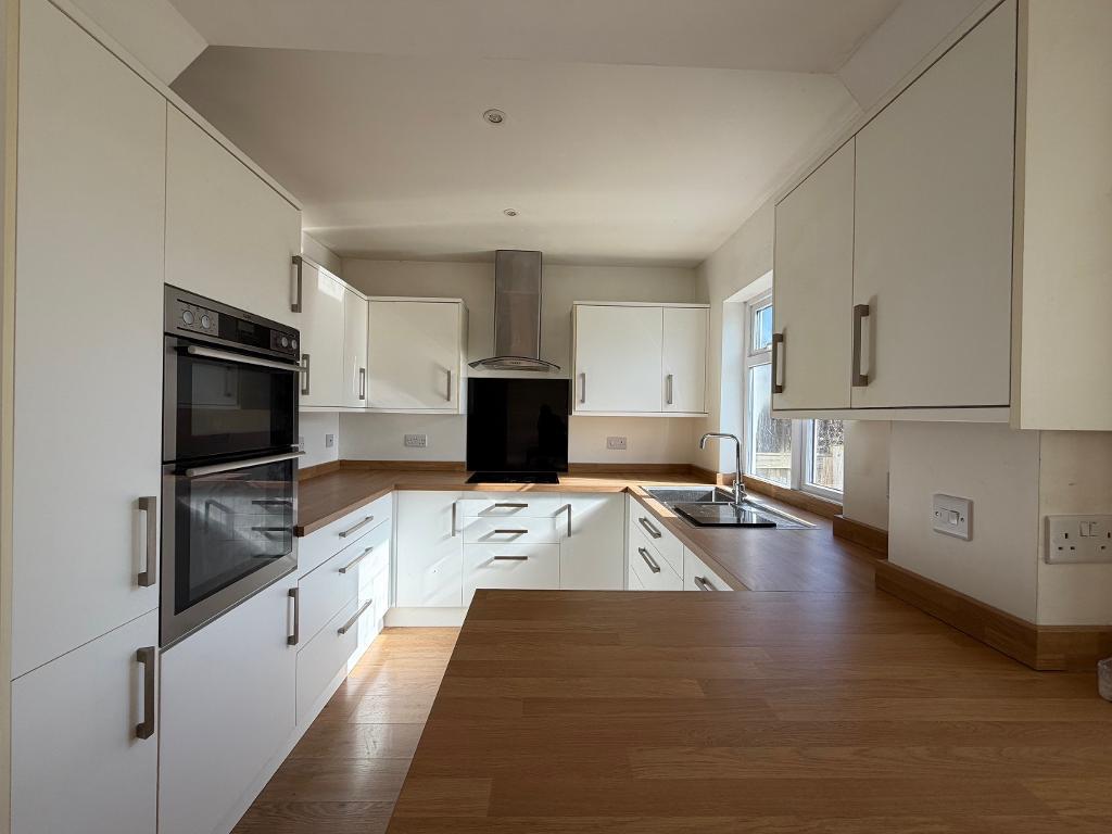 Main image of property: Benhurst Gardens, South Croydon, CR2 8NU