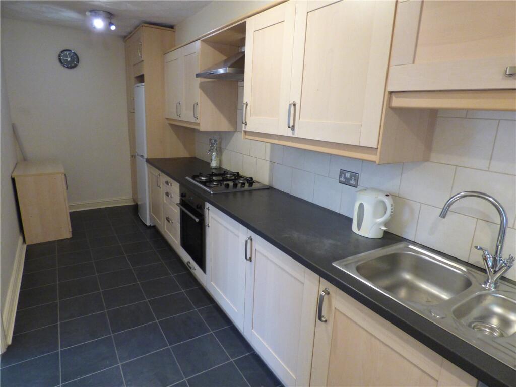 House in Wakefield - View 2