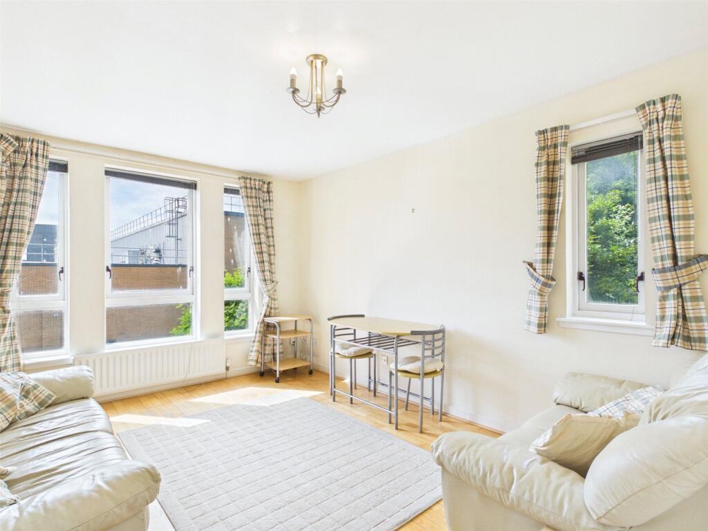 Main image of property: Moray Park Terrace, Meadowbank, Edinburgh, EH7