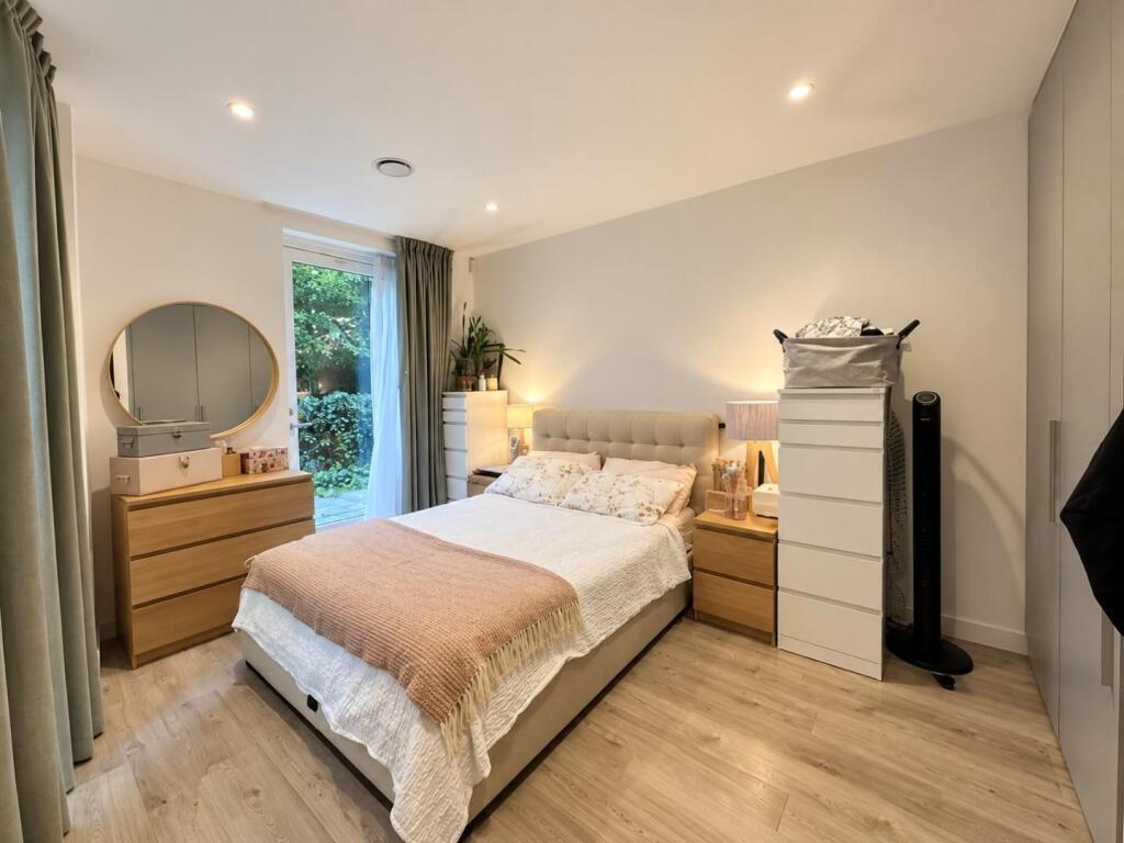 Apartment in London - More