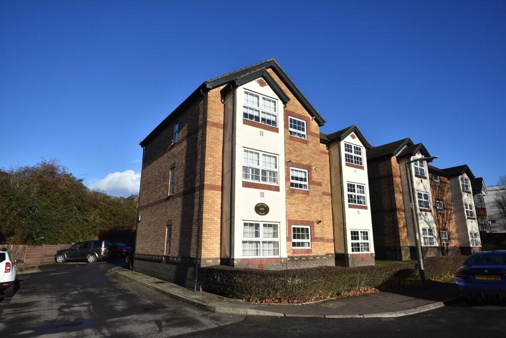 Main image of property: 8 Parkview Court, Andrew Road, Penarth, CF64 2NS