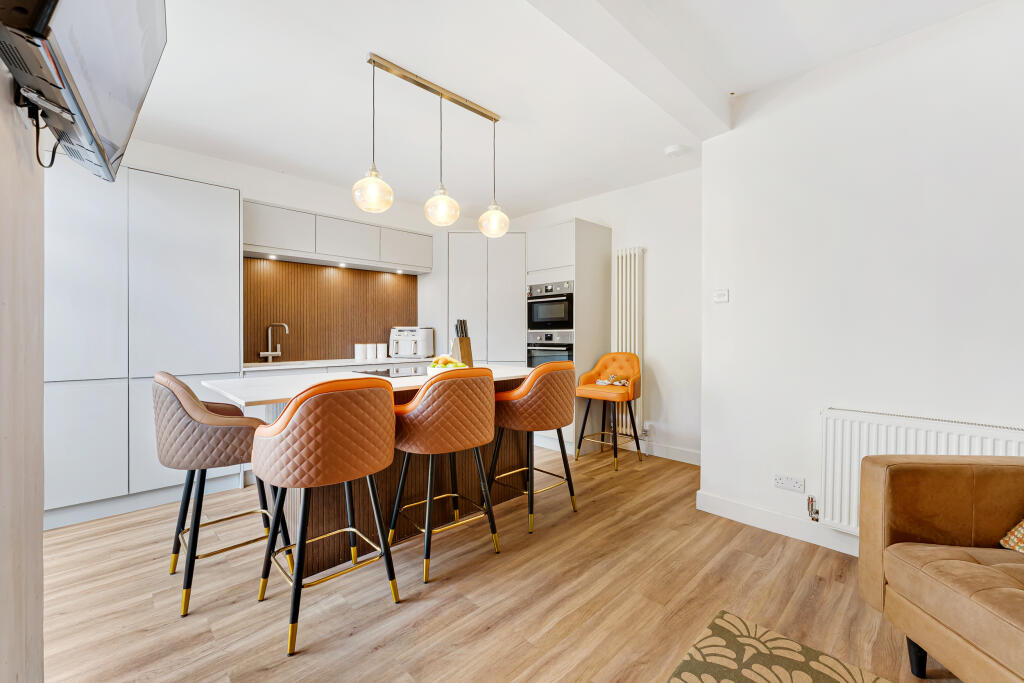 Lymefield Grove, Mile End photo 4