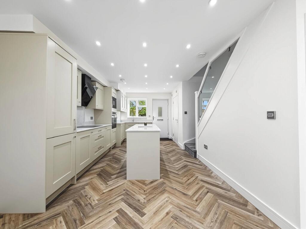 House in Rochester - View 5