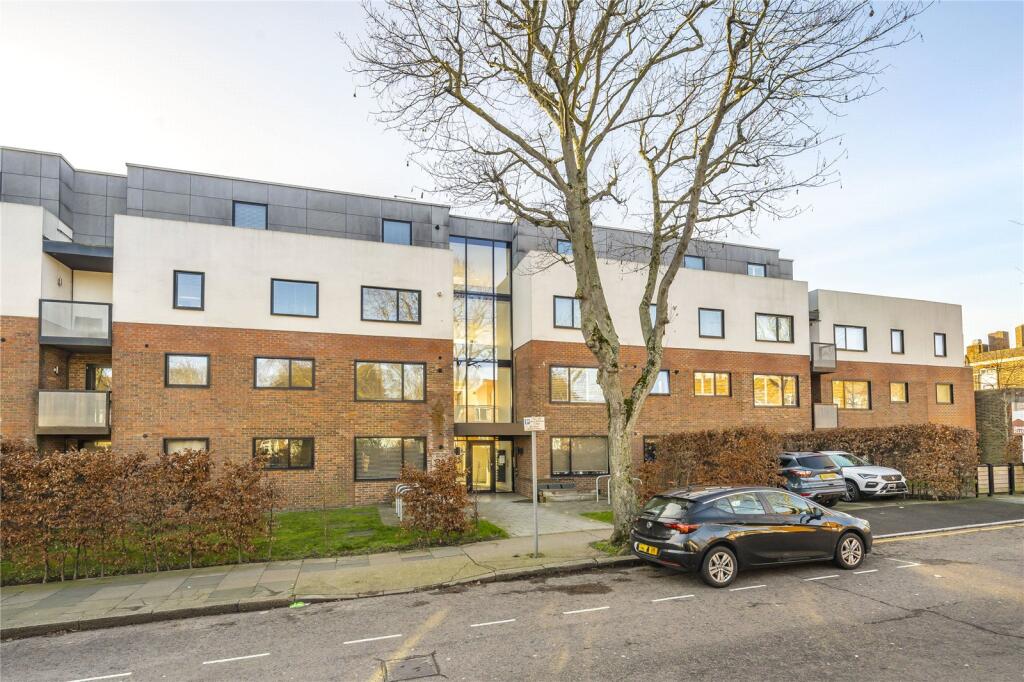 Main image of property: Lingfield Crescent, Eltham, London, SE9