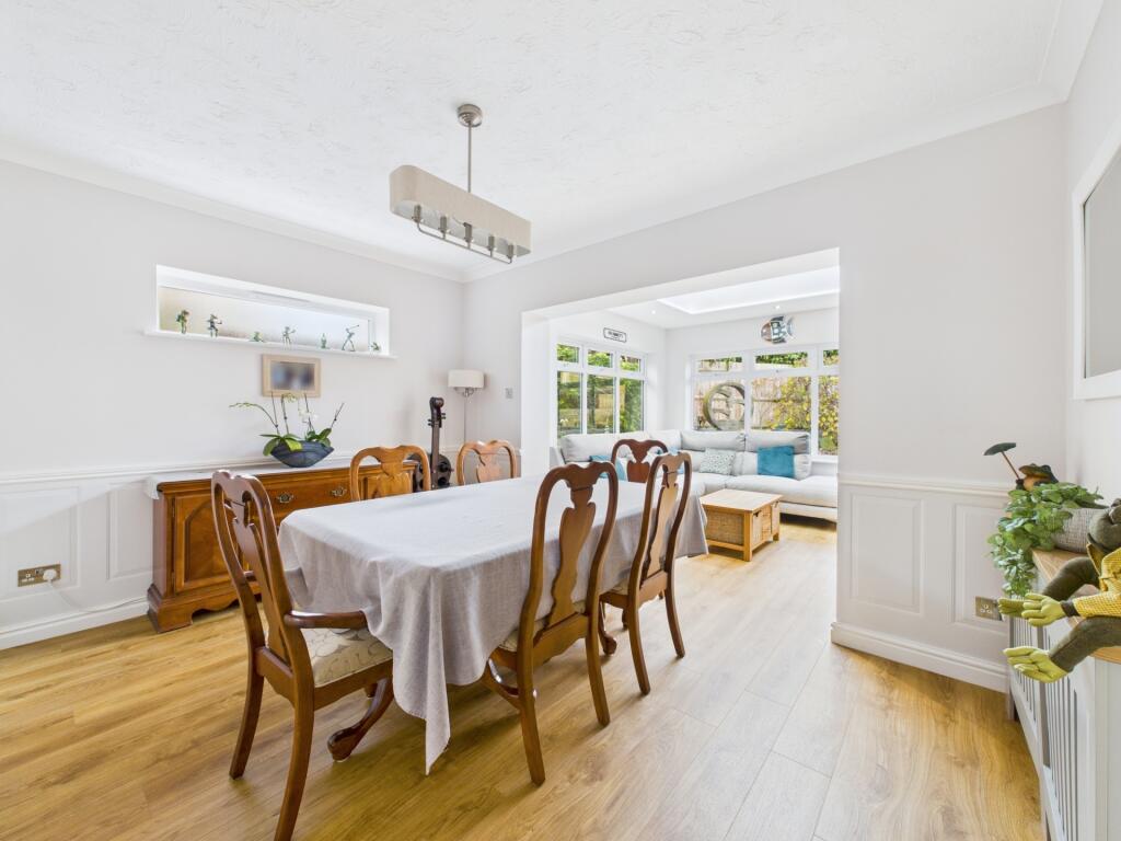 House in Wootton, Simpson Manor - View 5