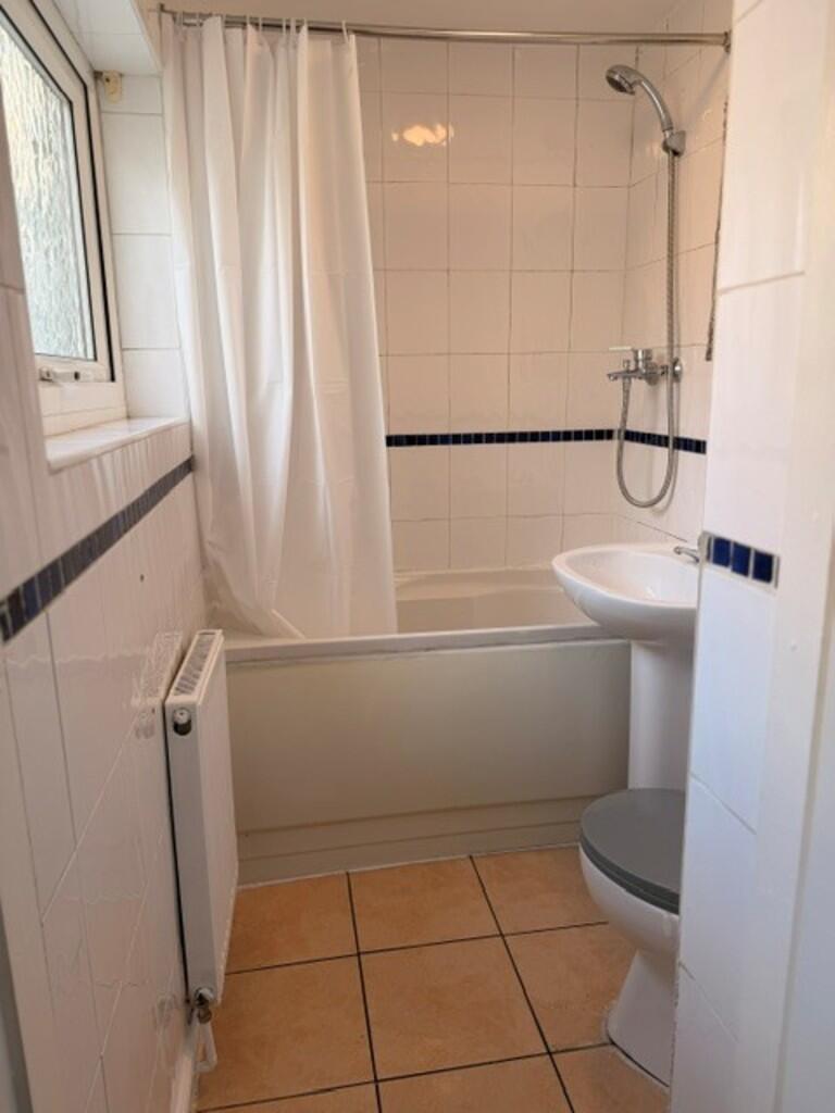 House in Stoke-on-Trent - More