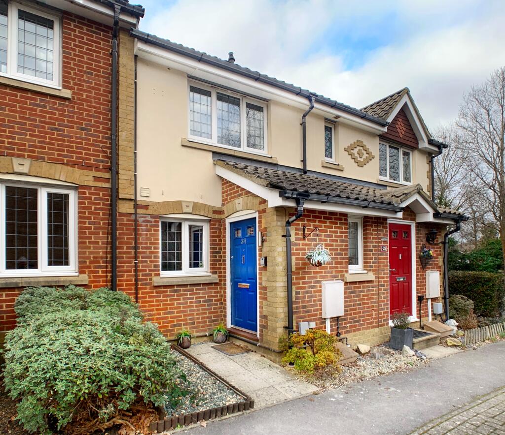 Main image of property: Lorne Gardens, Knaphill, GU21 2QL