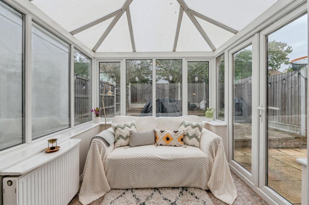 House in Southend-on-Sea, Essex - More