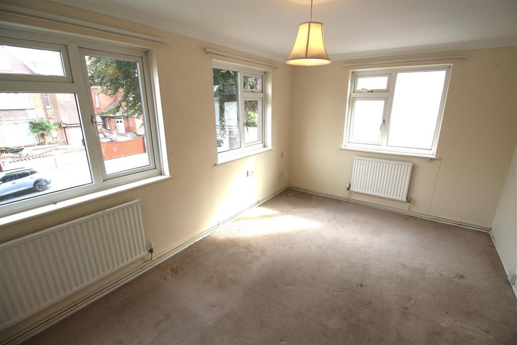 Apartment in Portsmouth - View 3