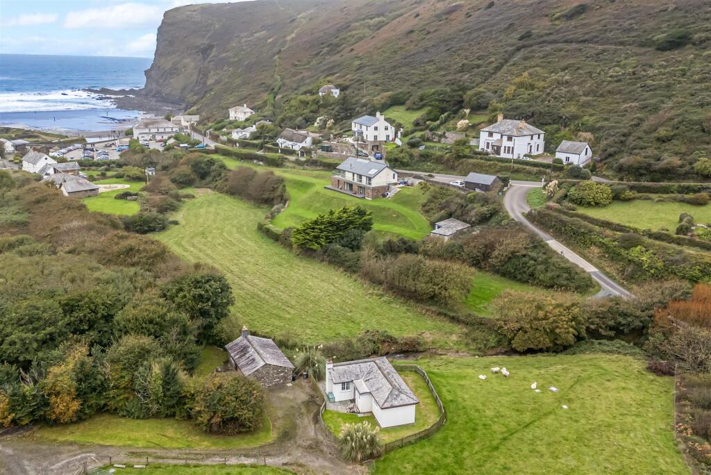 House in Crackington Haven, St Gennys - View 2