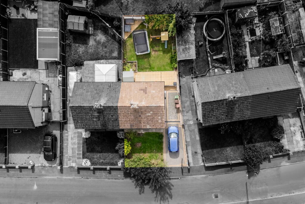 House in Wakefield - View 2