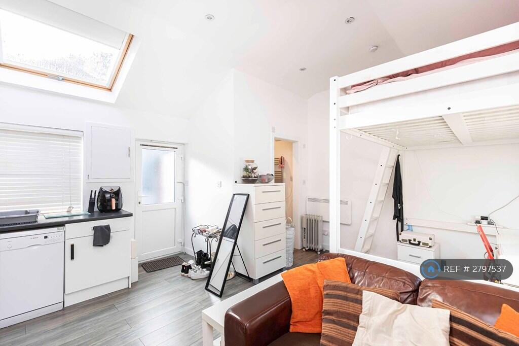 Additional image 3 of Knyveton Road, Bournemouth, BH1