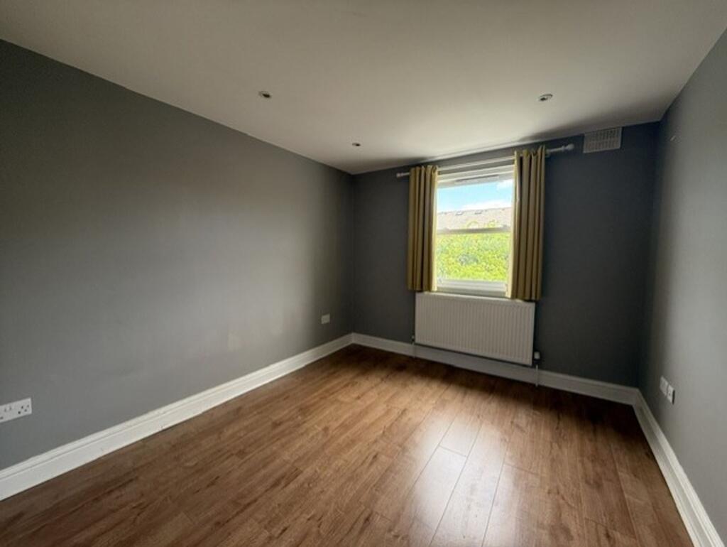 Apartment in London - View 3