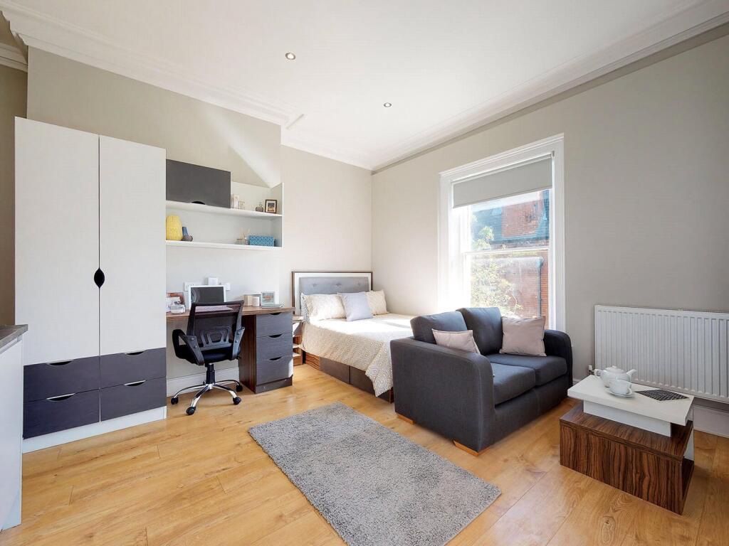 Main image of property: Apt 14, 19 Springfield Mount #227046