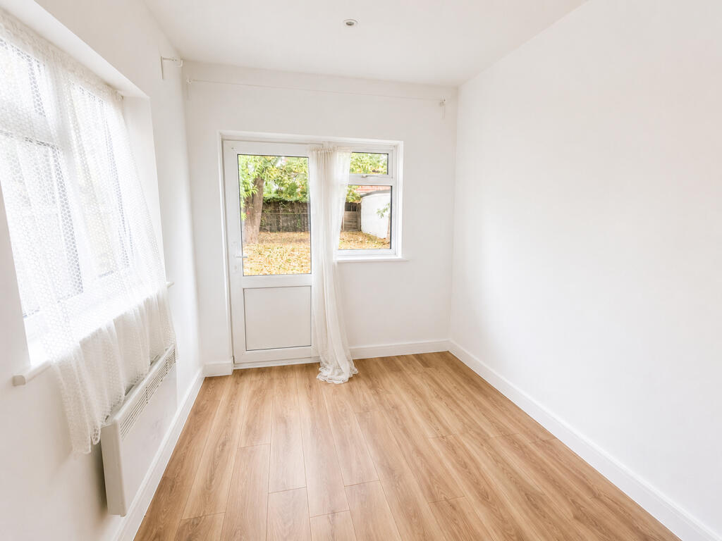 House in Twickenham - View 4