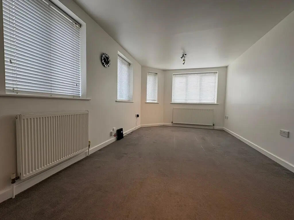 Apartment in Thatcham, West Berkshire - More