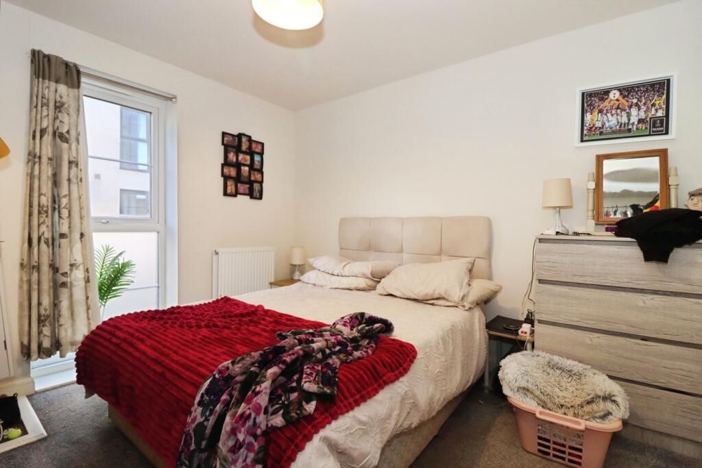 Clark Drive, Yate, Bristol, Gloucestershire, BS37 photo 4