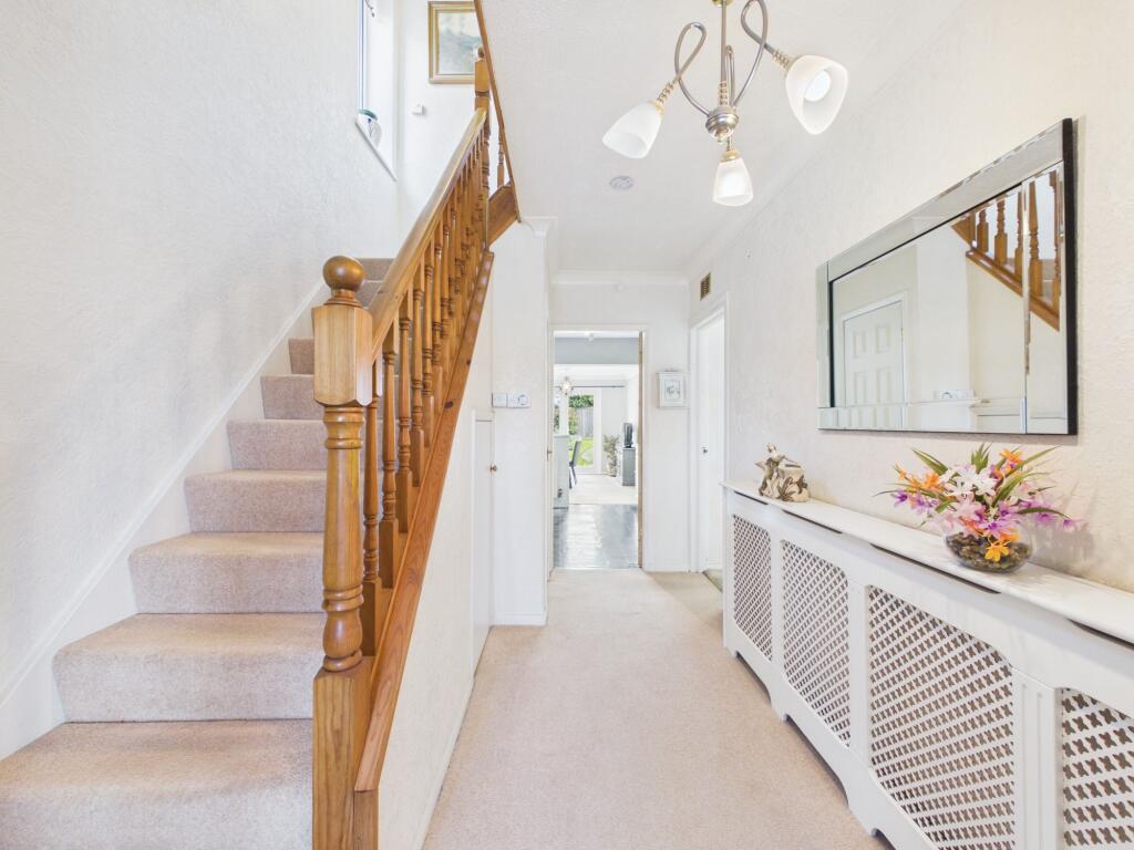 House in Chesterfield, Derbyshire - View 5