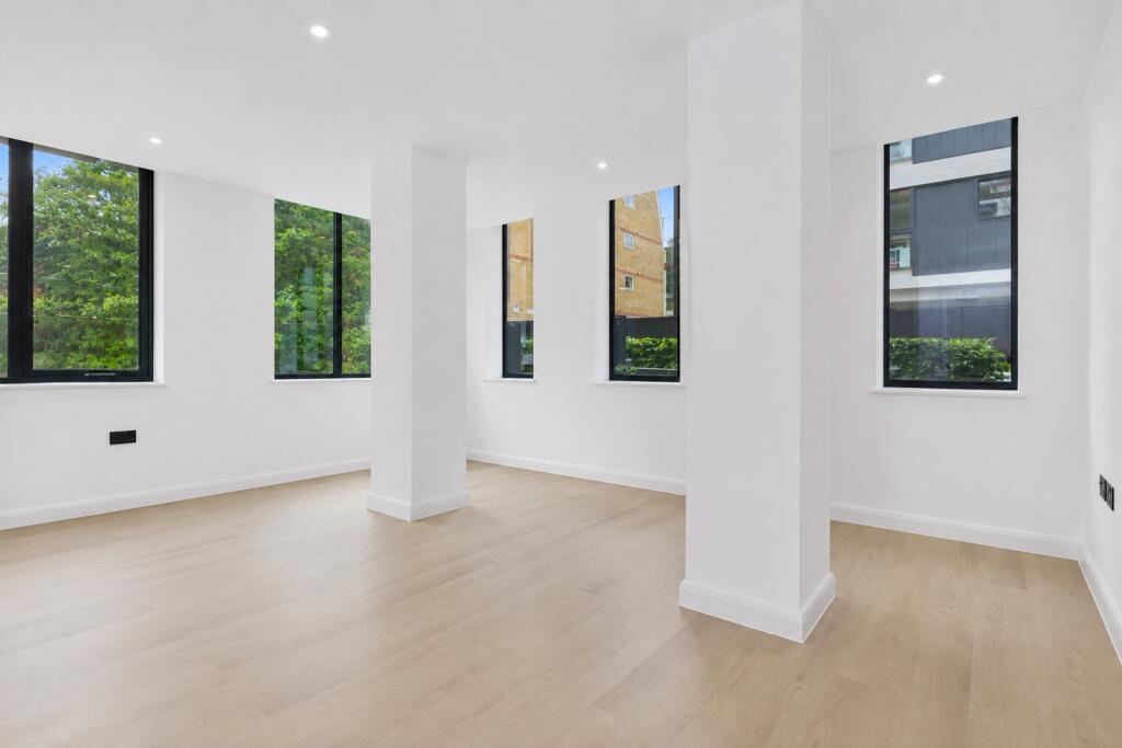 Main image of property: Station Road, Sidcup, DA15 7EJ