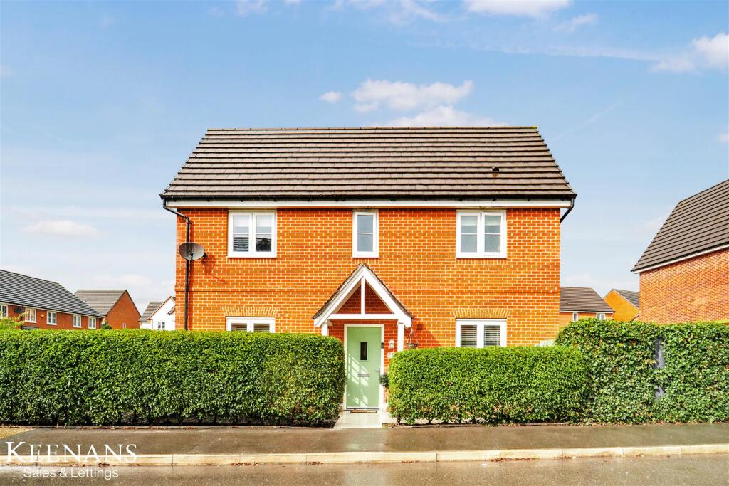 3-bed detached on Horseley Avenue, Worsley, Manchester, £300,000