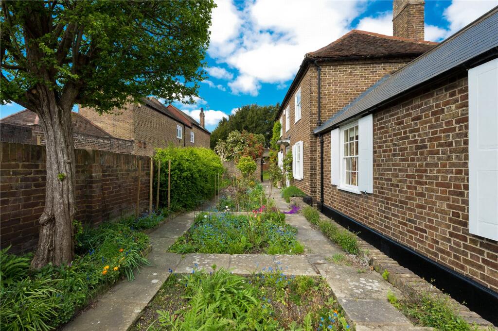 Church Walk, Thames Ditton, Surrey, KT7 image 4