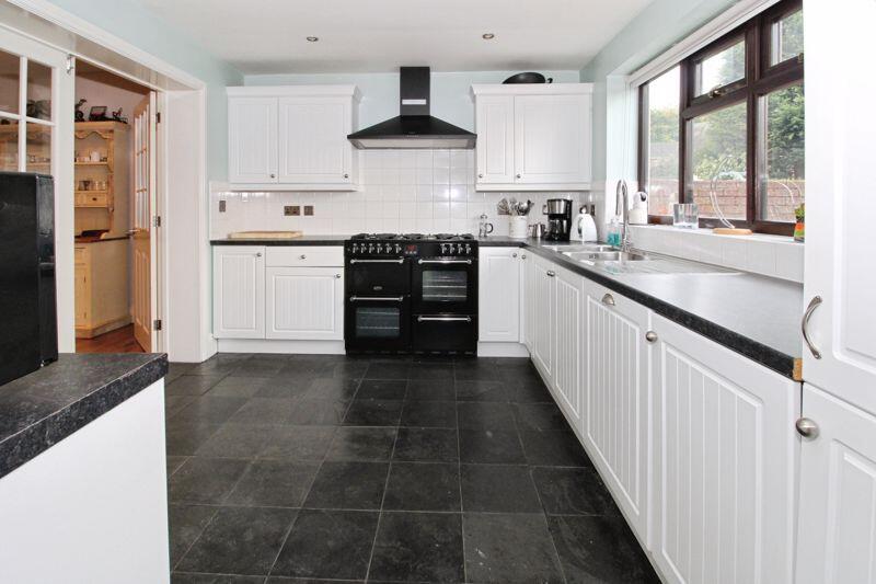 House in Walsall, Alumwell, Birchills - View 4