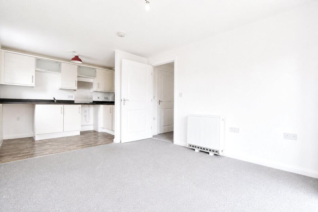 Apartment in Portsmouth - View 2