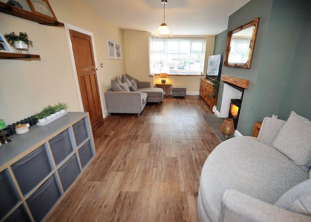 Rose Crescent, Irlam, M44 photo 3