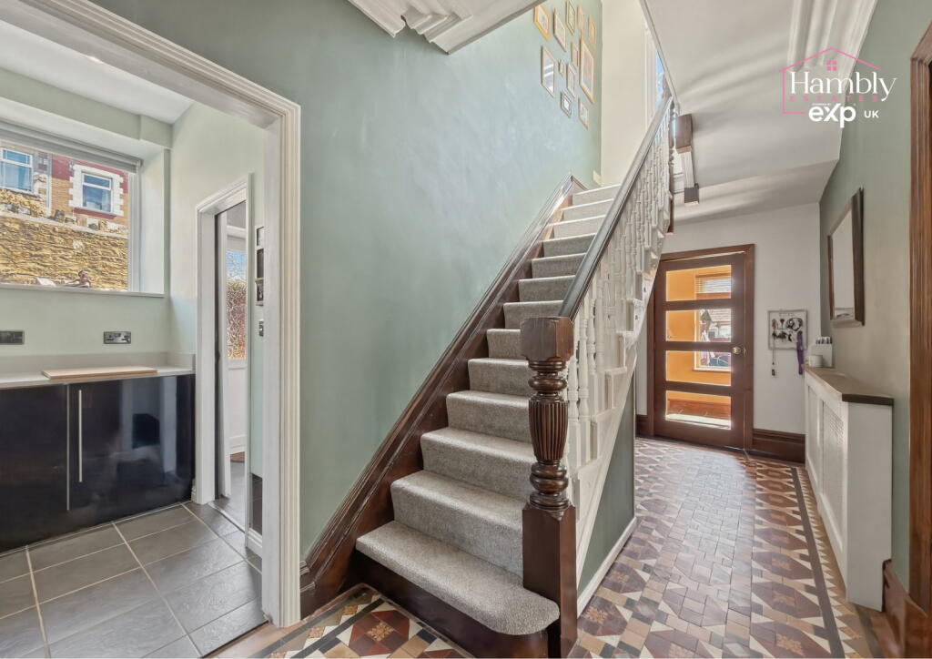 House in Newport - More