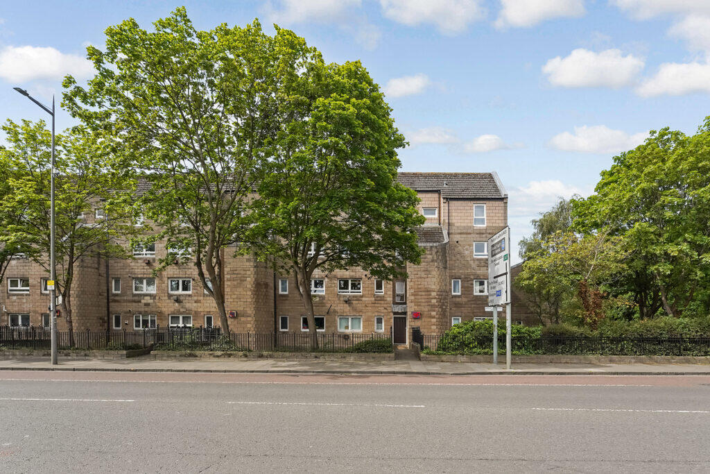 Main image of property: 215/3 Great Junction Street, Leith, Edinburgh, EH6 5RU