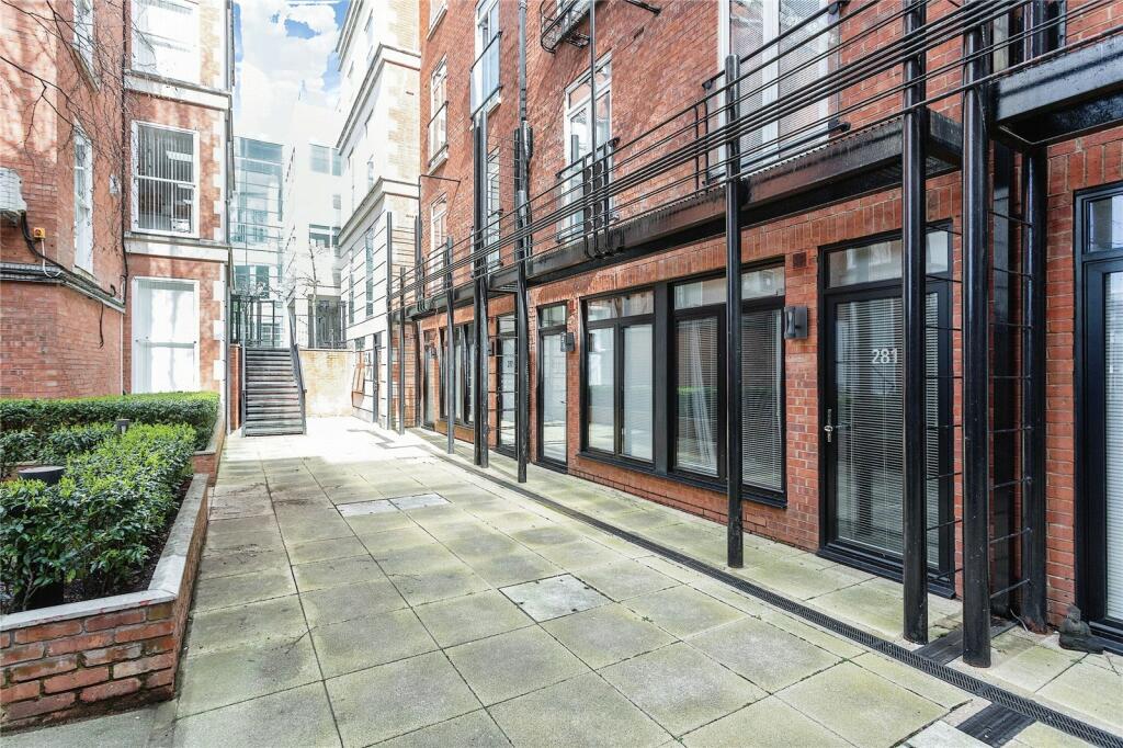 Main image of property: Upper Third Street, Milton Keynes, Buckinghamshire, MK9